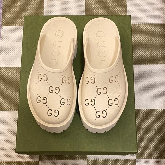 Gucci Women's Platform Perforated G Mule - Picture 2 of 13